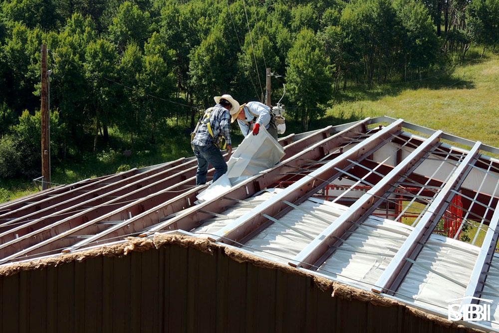 insulating-steel-building-roofs